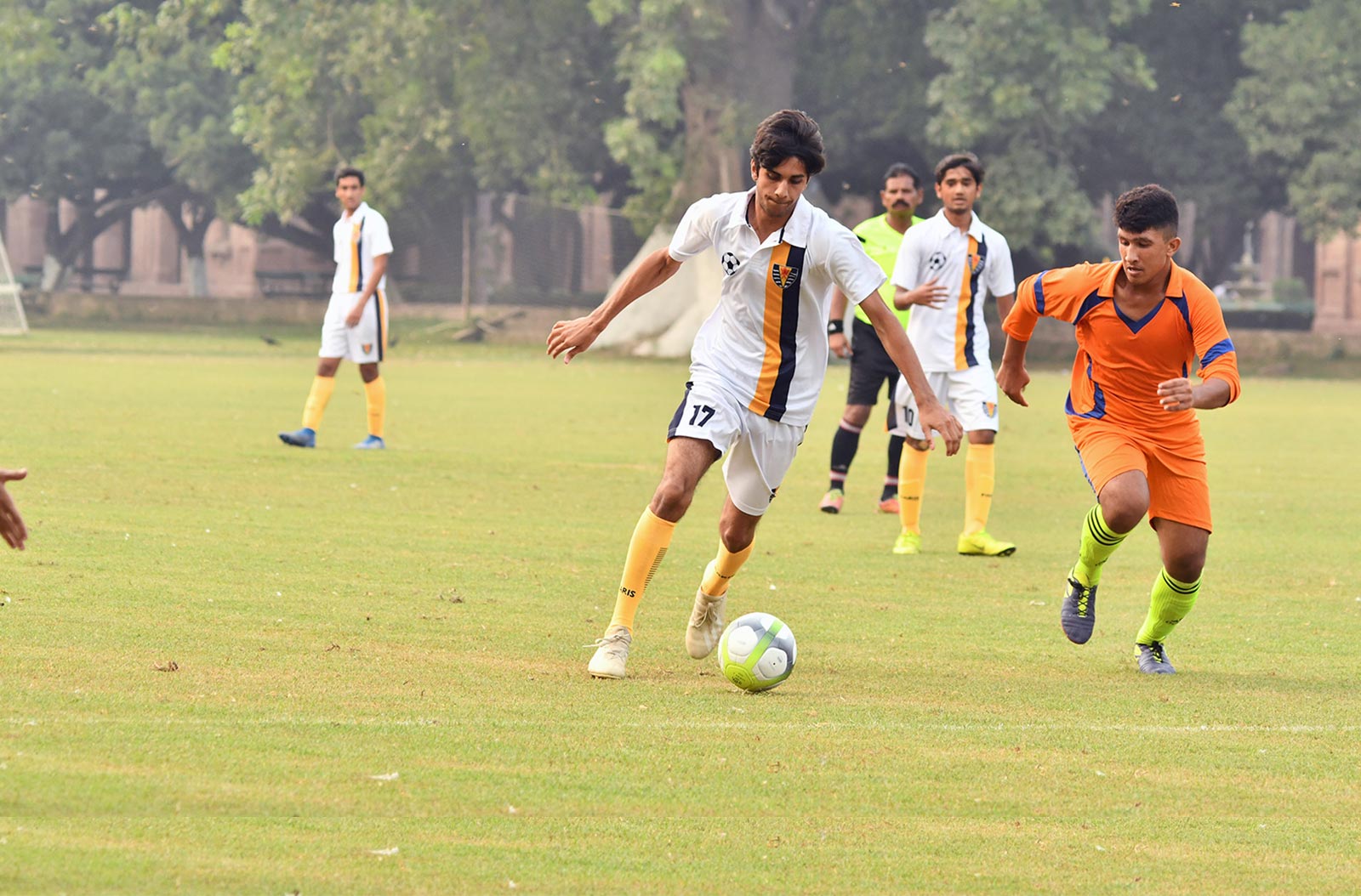 Aitchison College : Home